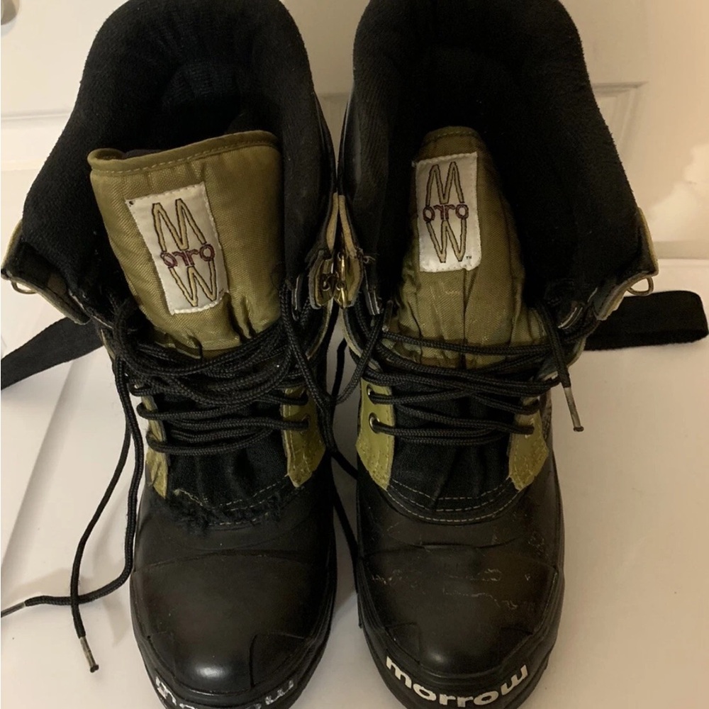 Morrow snowboard boots mens sz 8‎ Black and Green Snowboard Boots